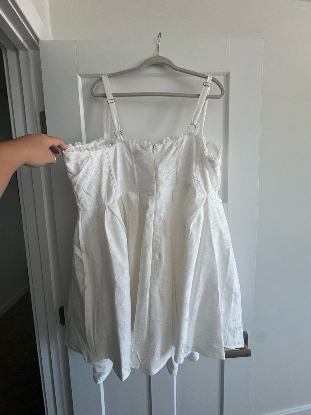 White fashion nova mini dress - Picture 4 of 5